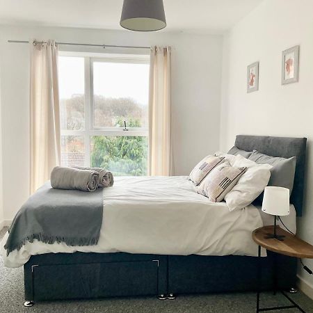 Simple 2-Bedroom 1.5 Bath Apartment In Thornhill Southampton Luaran gambar