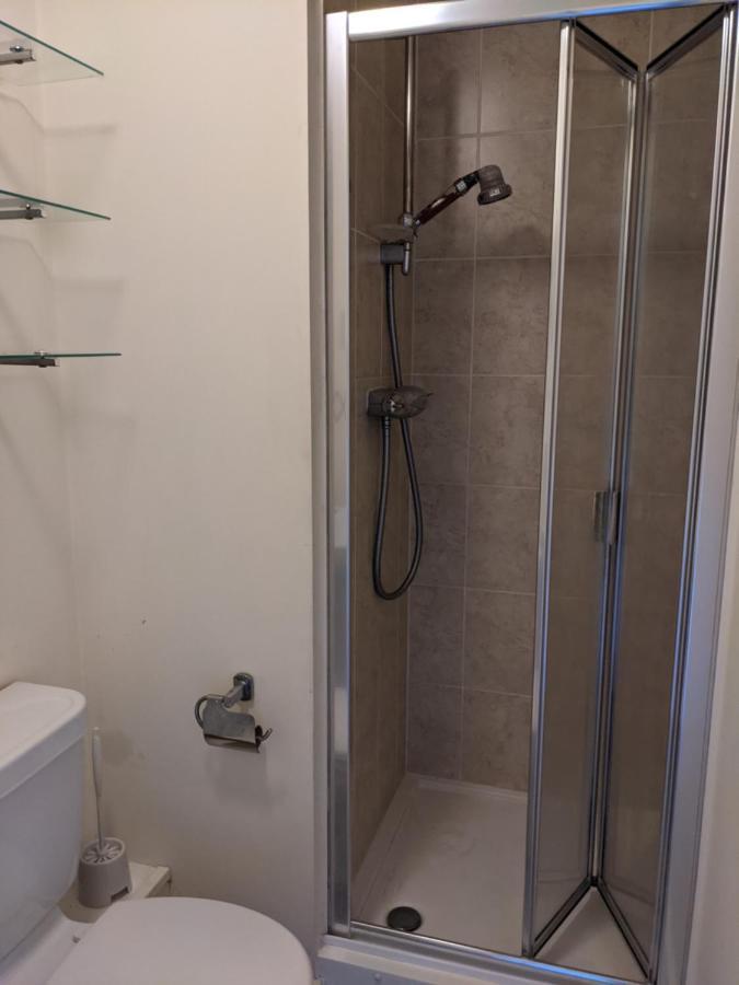 Simple 2-Bedroom 1.5 Bath Apartment In Thornhill Southampton Luaran gambar