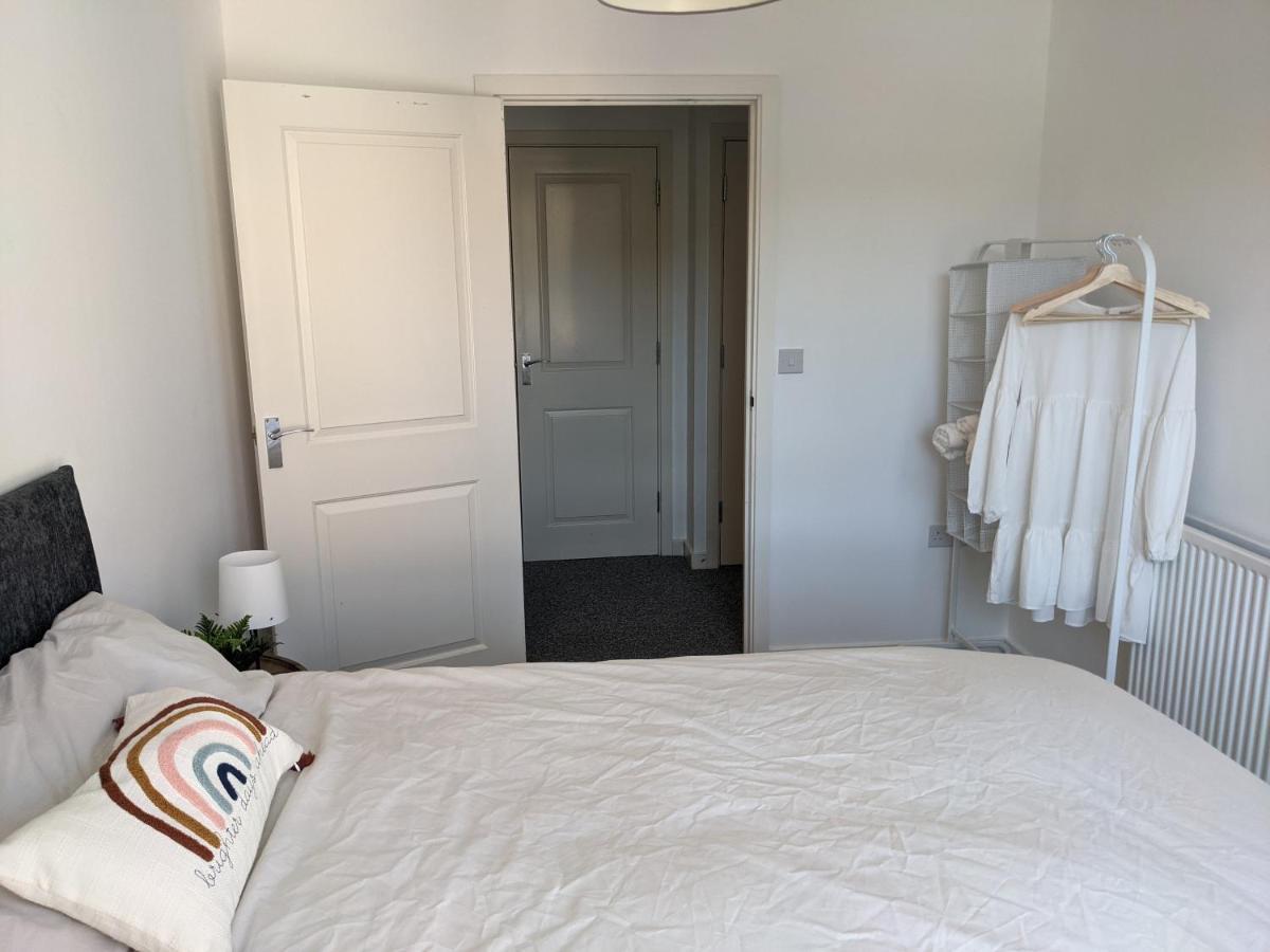 Simple 2-Bedroom 1.5 Bath Apartment In Thornhill Southampton Luaran gambar