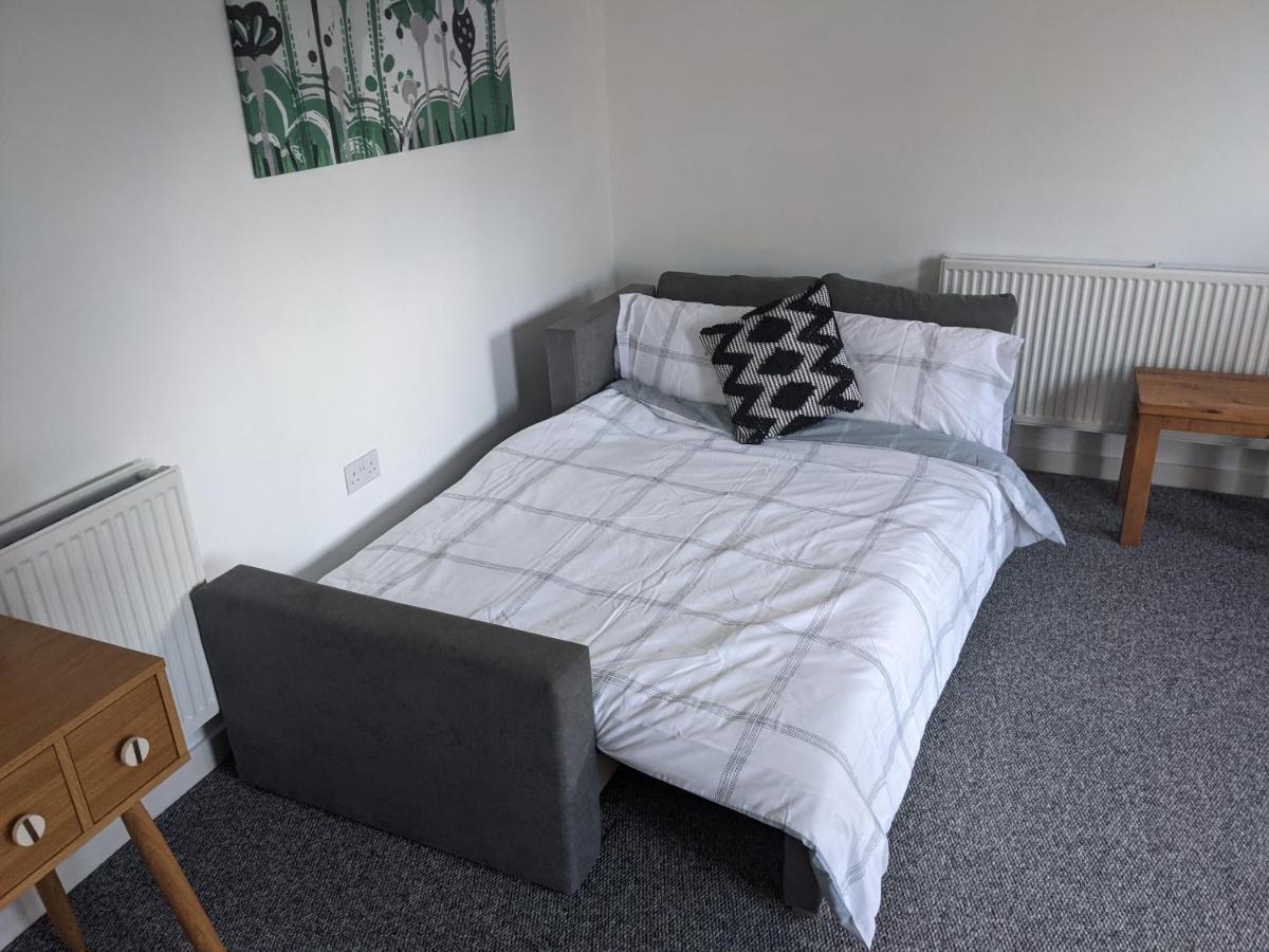 Simple 2-Bedroom 1.5 Bath Apartment In Thornhill Southampton Luaran gambar