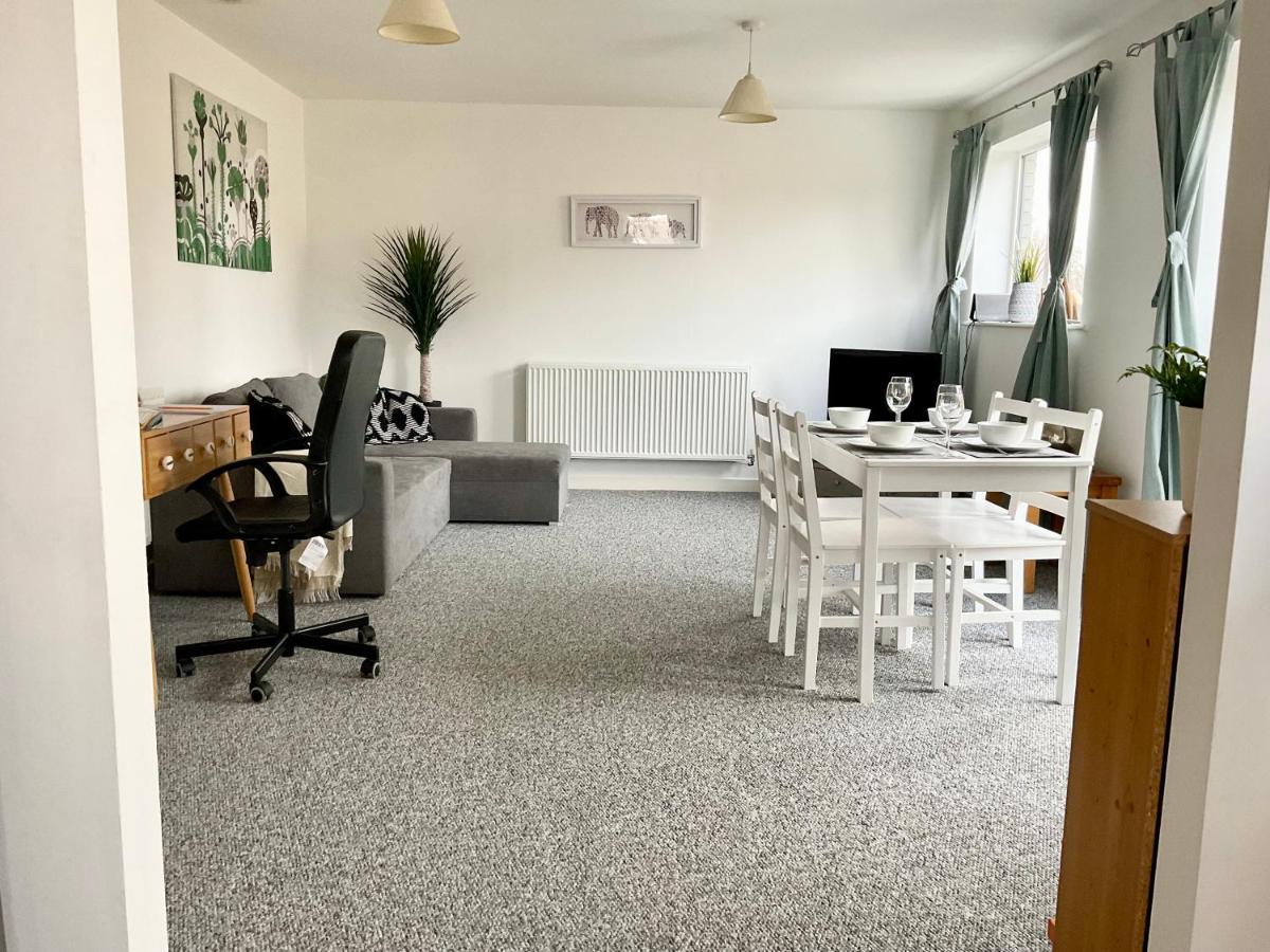 Simple 2-Bedroom 1.5 Bath Apartment In Thornhill Southampton Luaran gambar
