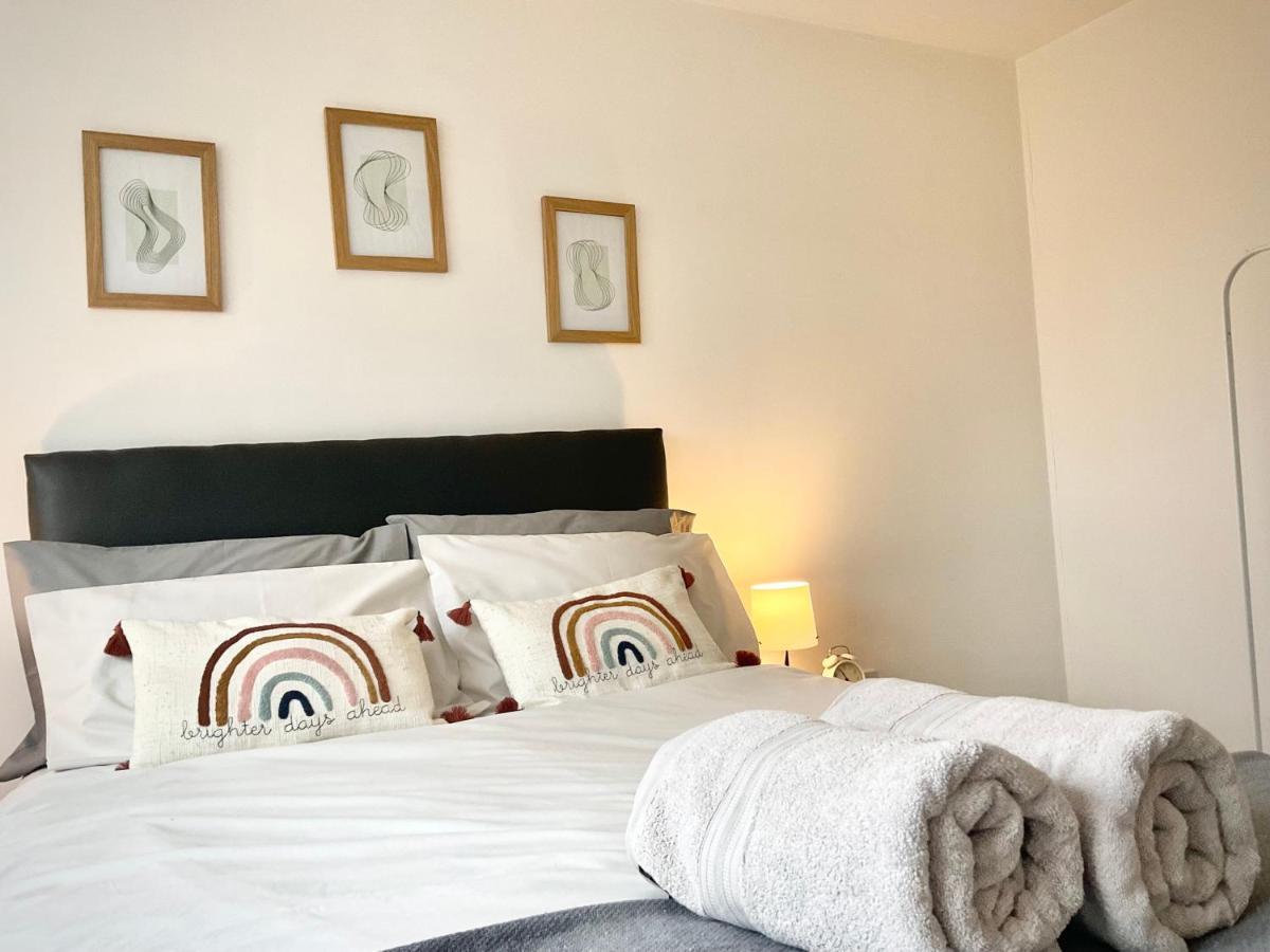 Simple 2-Bedroom 1.5 Bath Apartment In Thornhill Southampton Luaran gambar