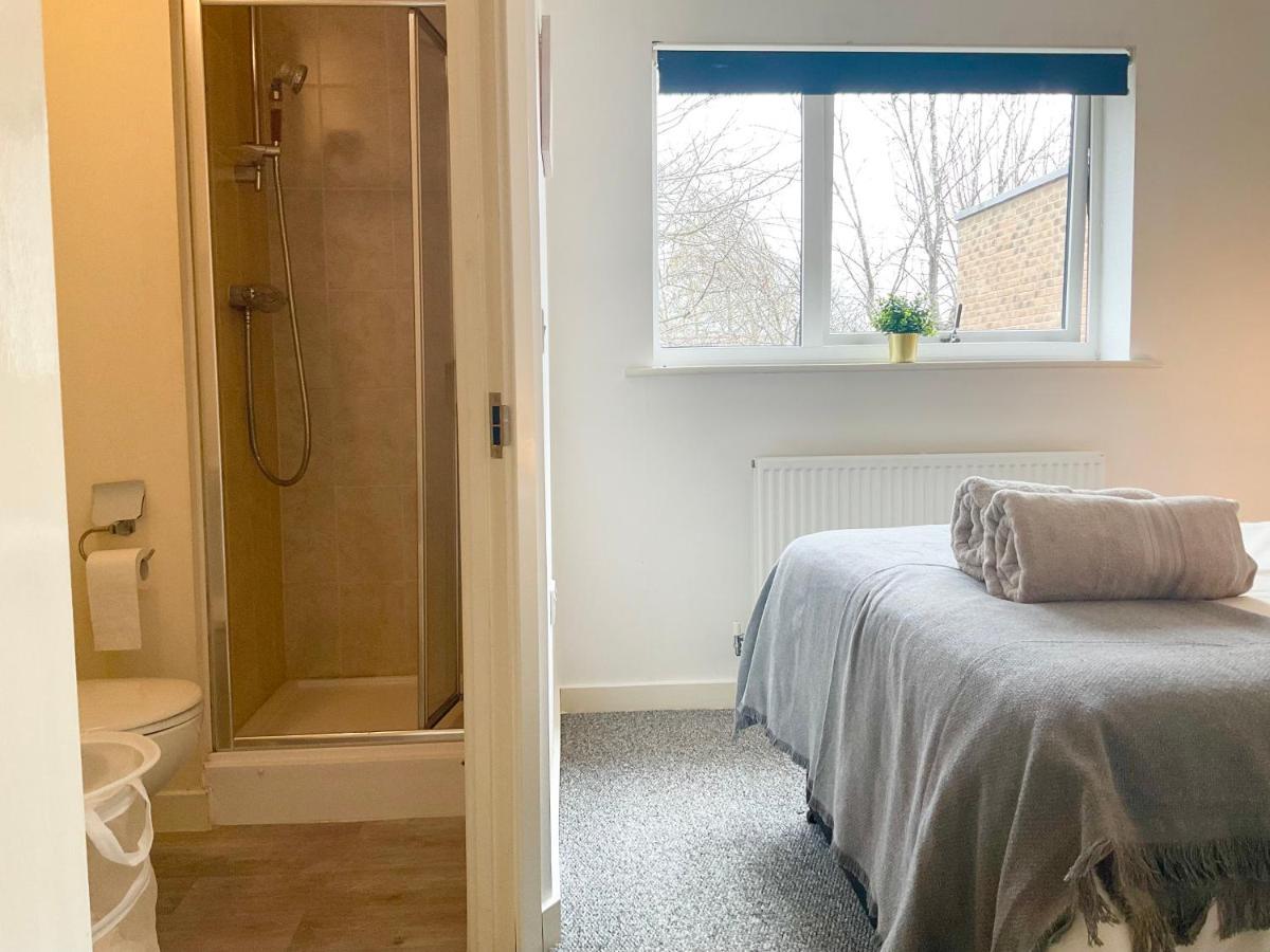 Simple 2-Bedroom 1.5 Bath Apartment In Thornhill Southampton Luaran gambar